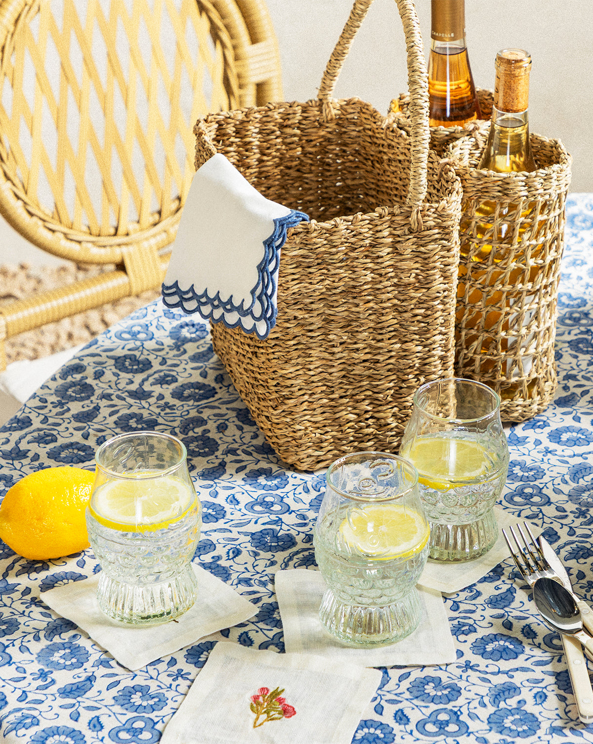 Scallop Border Napkins (Set of 4)